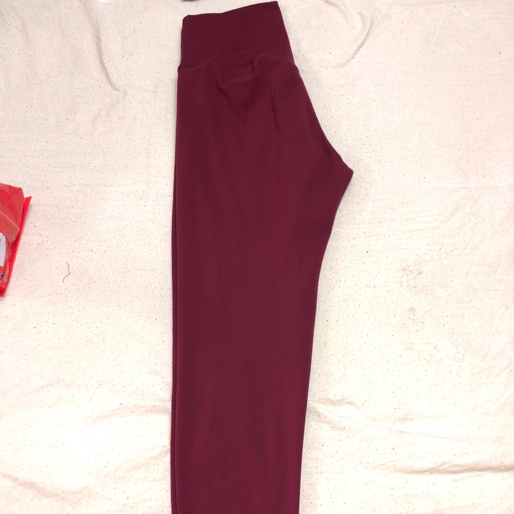 Ptula red leggings